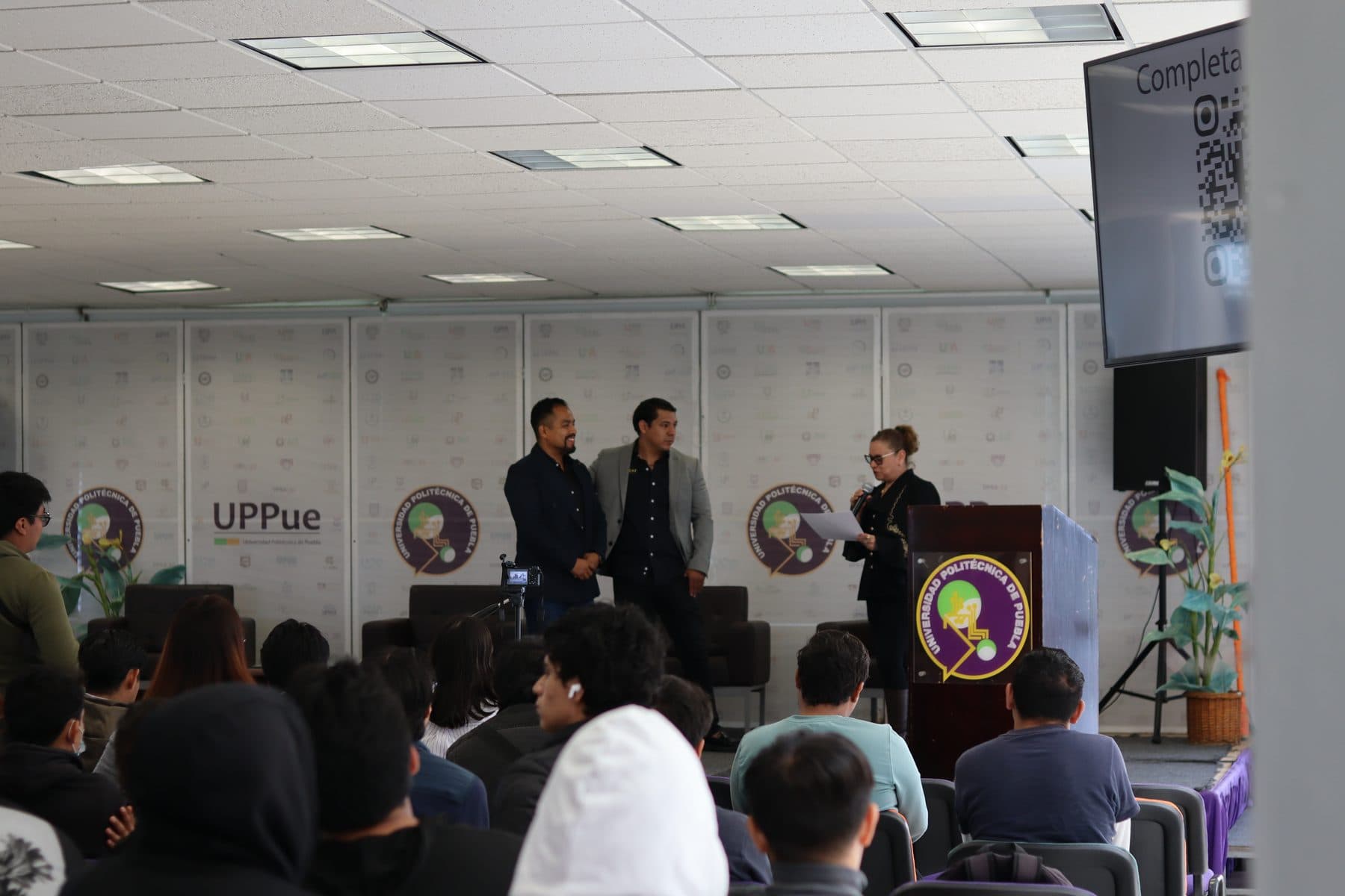Tony López en evento académico