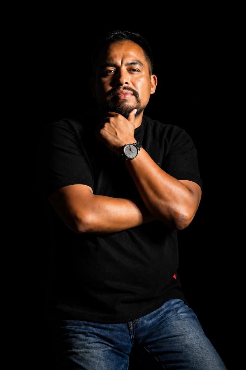 Tony López